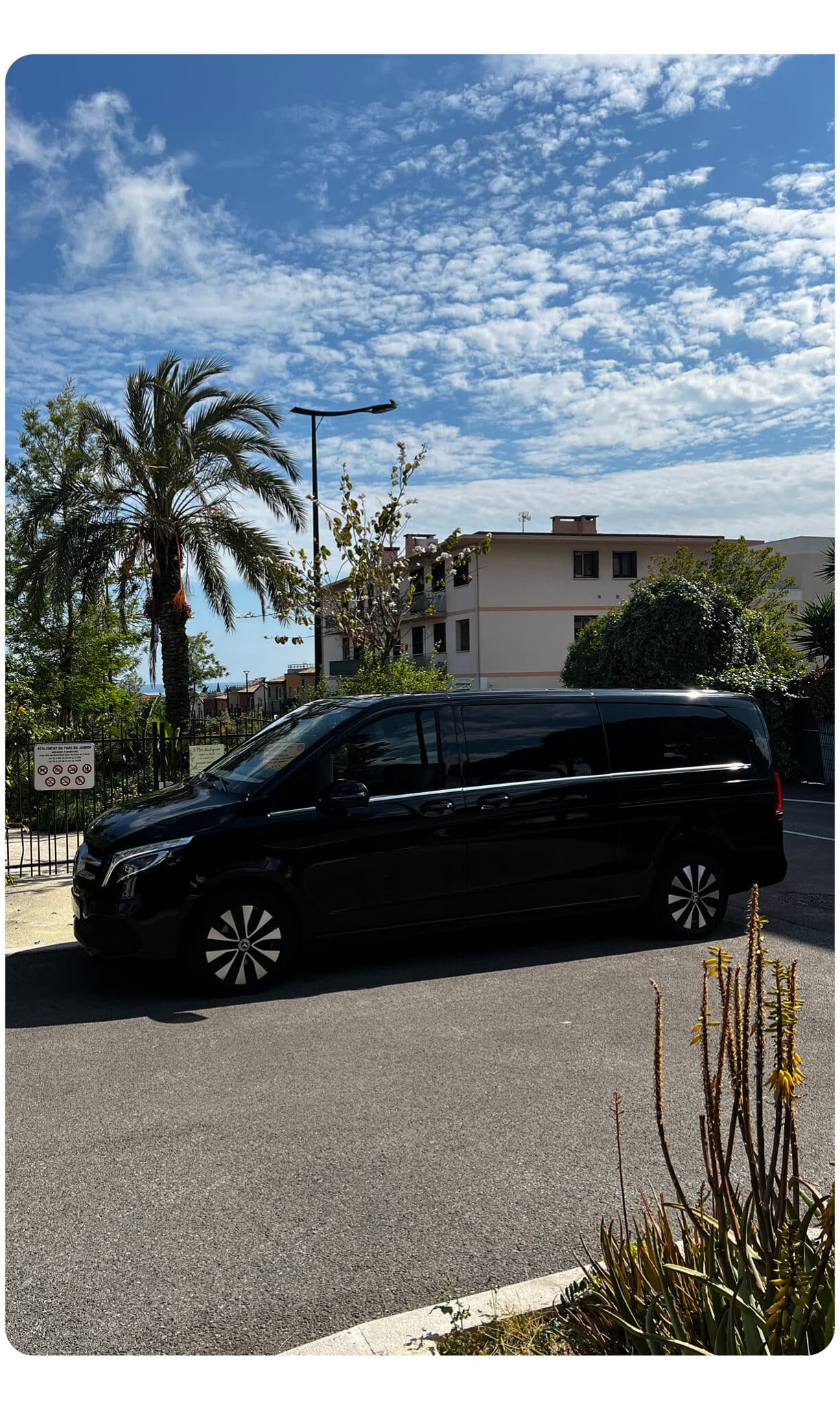 rent mercedes v class monaco